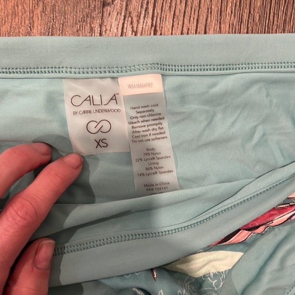 NWT Bathing suit & rash guard - Picture 2 of 10